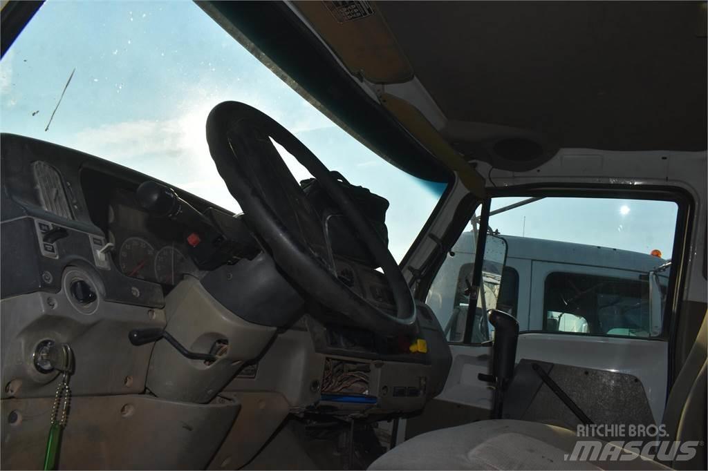 Sterling L9500 Autobasculanta