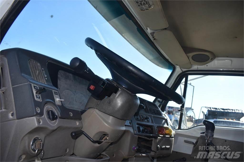 Sterling L9500 Autobasculanta