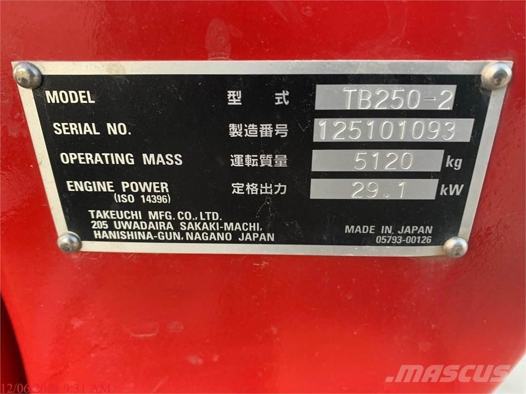 Takeuchi TB250-2 Mini excavatoare < 7t