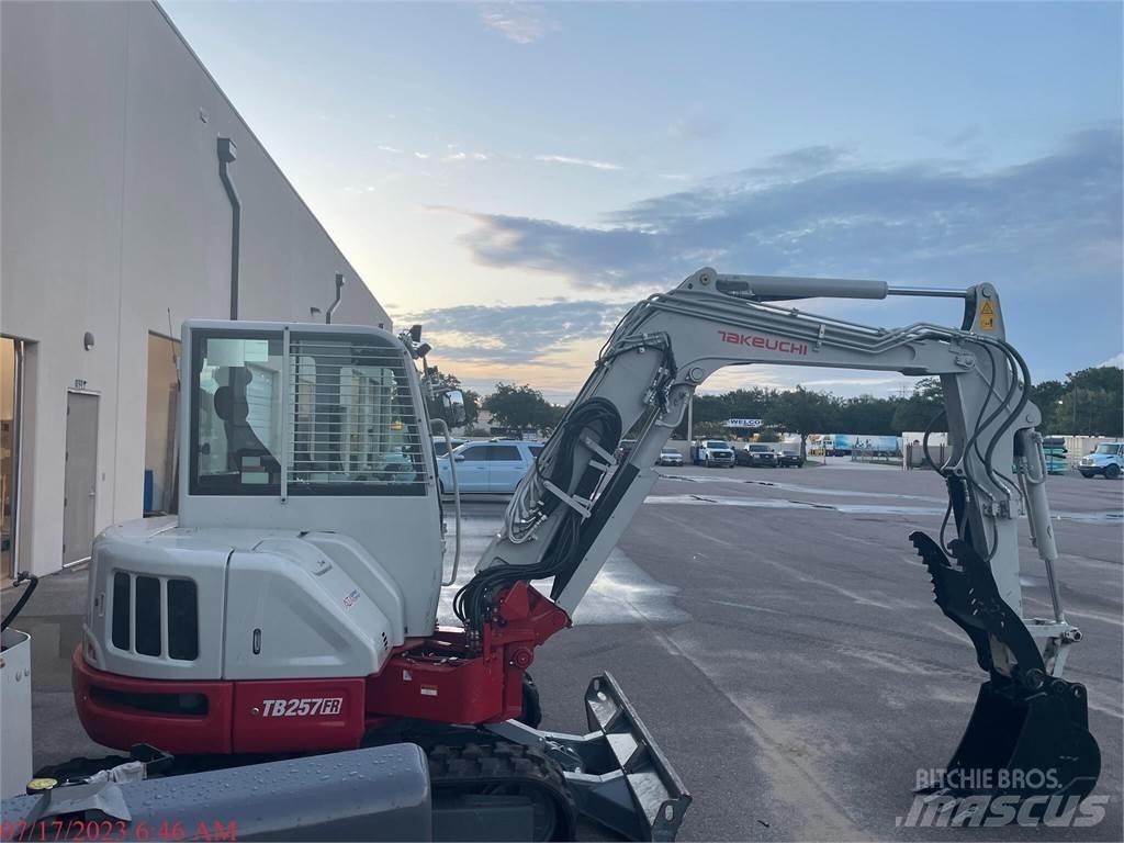 Takeuchi TB257FR Excavatoare pe șenile
