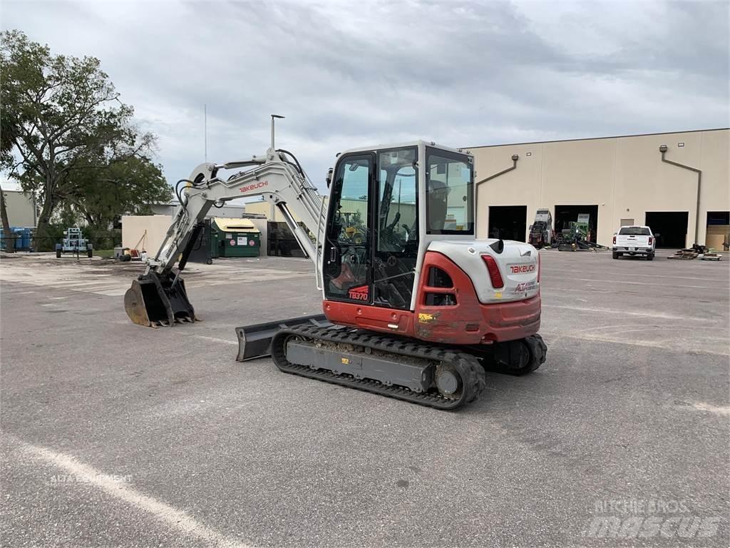 Takeuchi TB370 Excavatoare pe șenile

