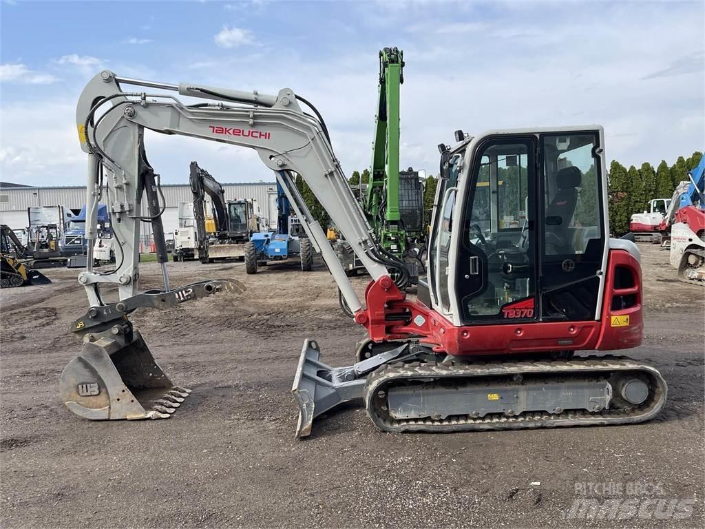 Takeuchi TB370 Excavatoare pe șenile
