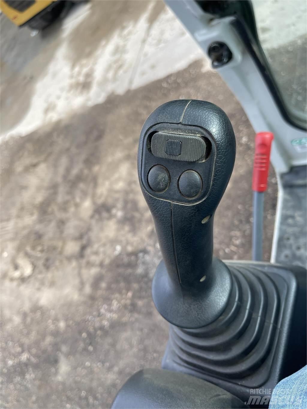 Takeuchi TB370 Excavatoare pe șenile
