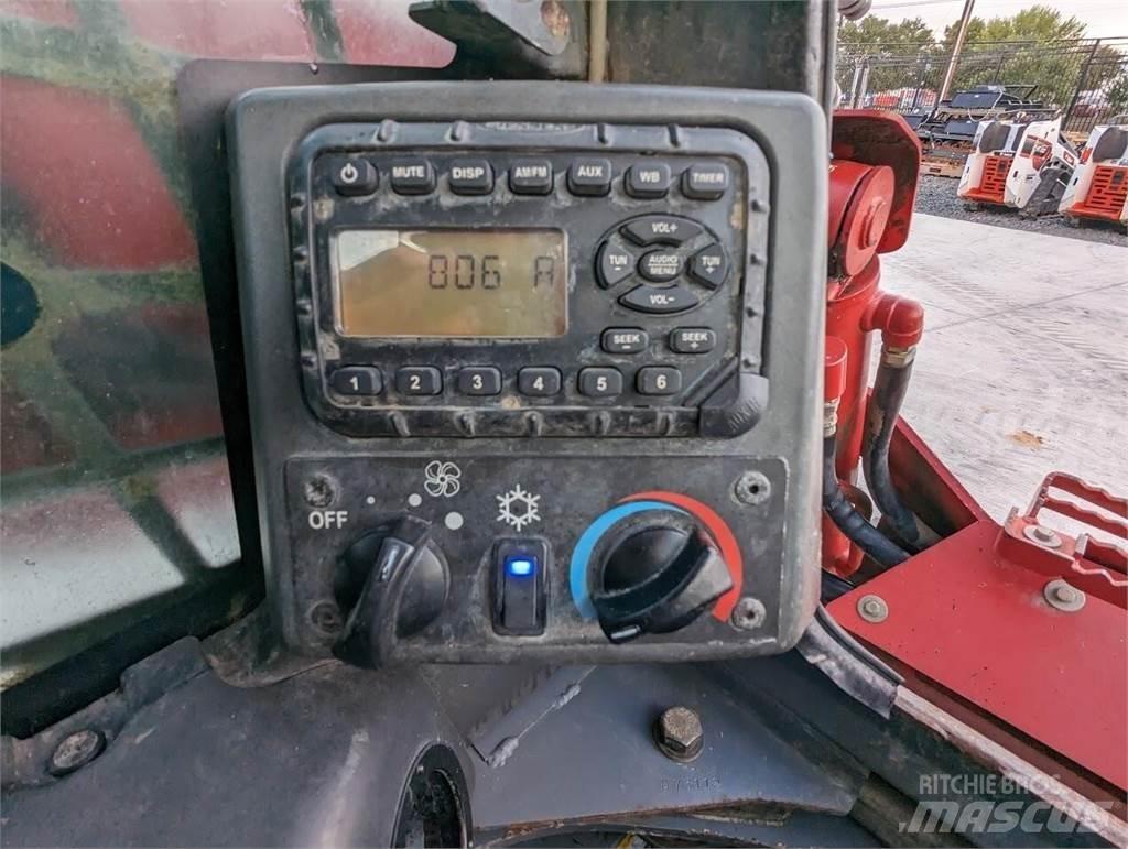 Takeuchi TL12V2 Mini incarcator
