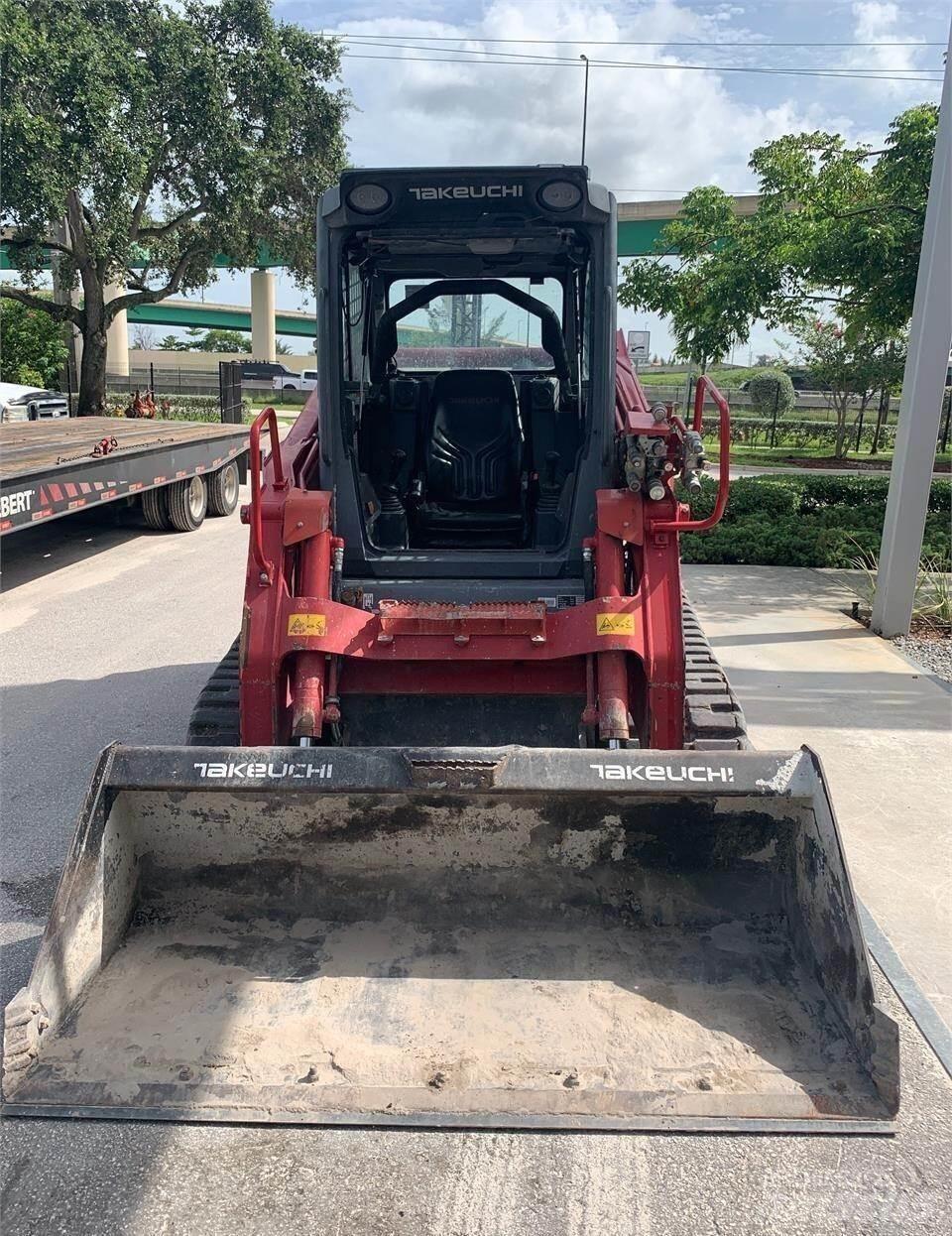 Takeuchi TL12V2 Mini incarcator
