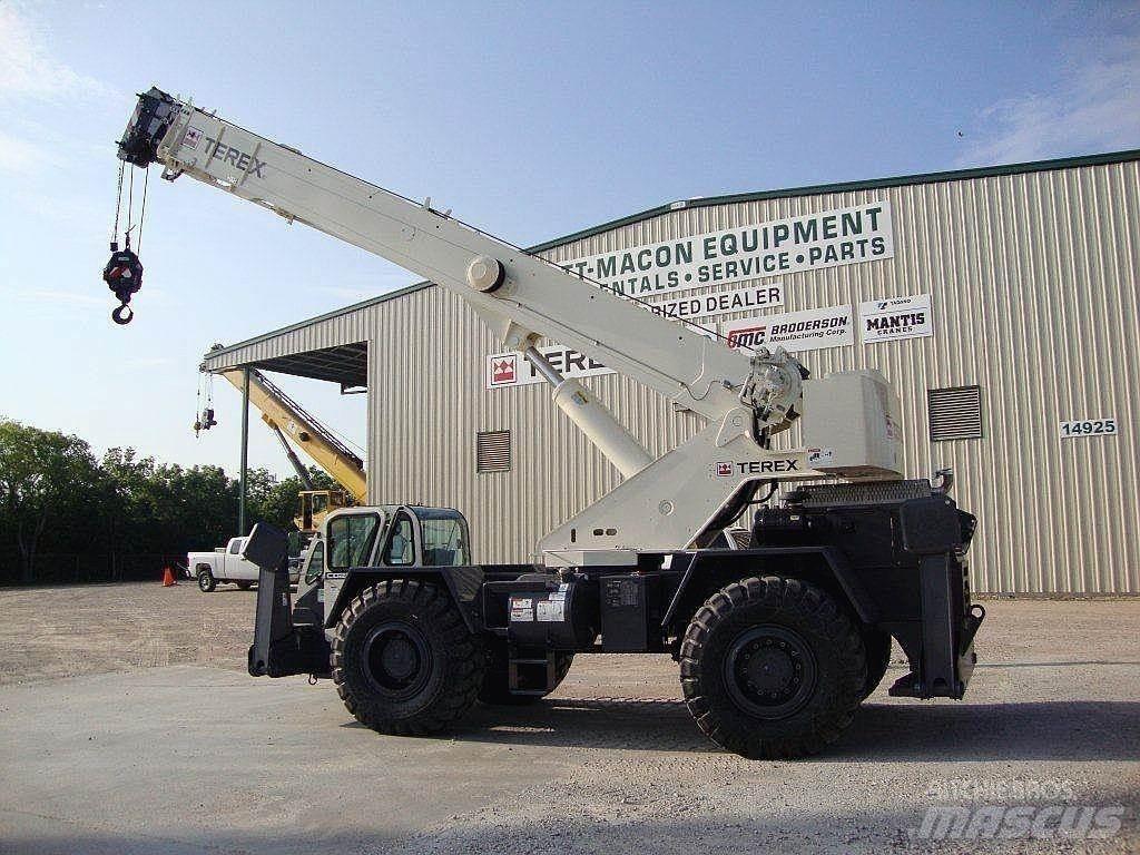 Terex CD225 Macara teren accidentat