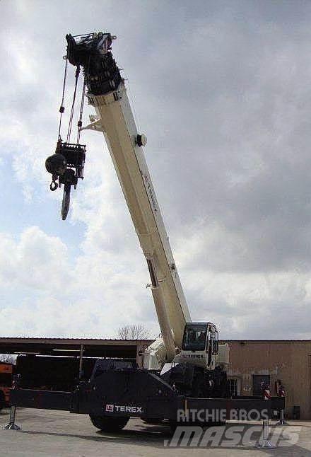 Terex RT130 Macara teren accidentat