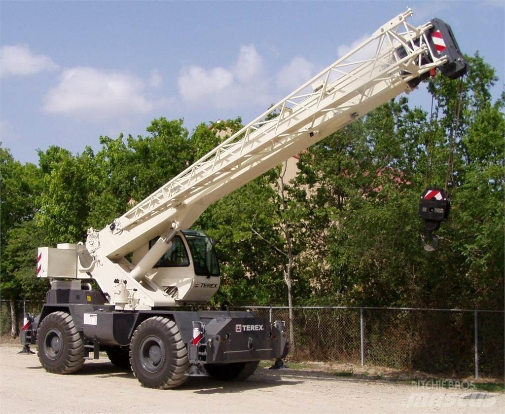 Terex RT230-2 Macara teren accidentat