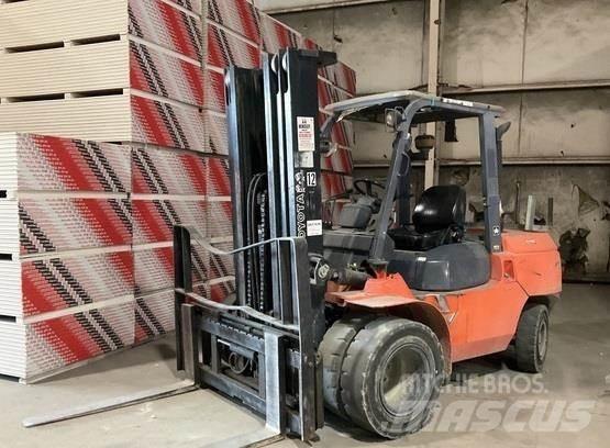 Toyota 7FDU45 Strivuitoare-altele