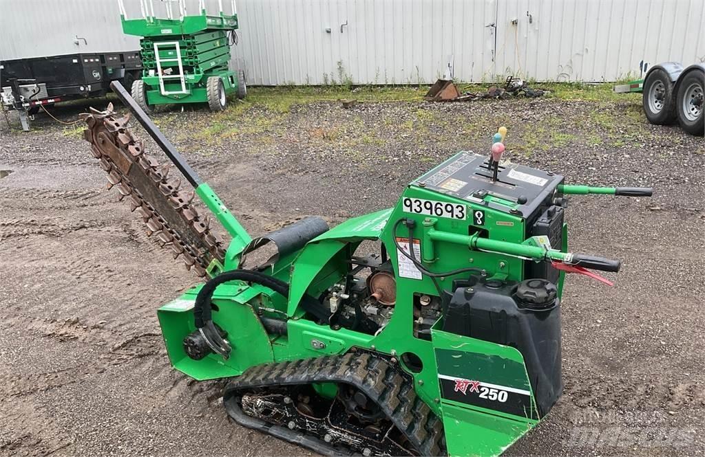 Vermeer RTX250 Excavatoare de santuri