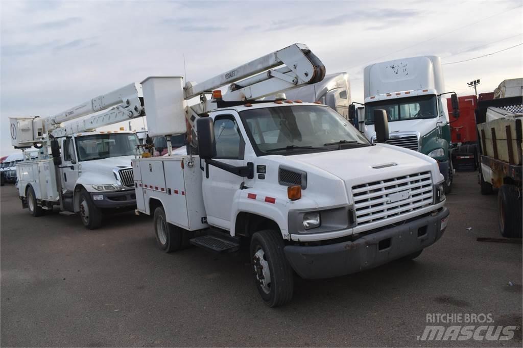 VERSALIFT SHV28PI Platforme aeriene montate pe camion