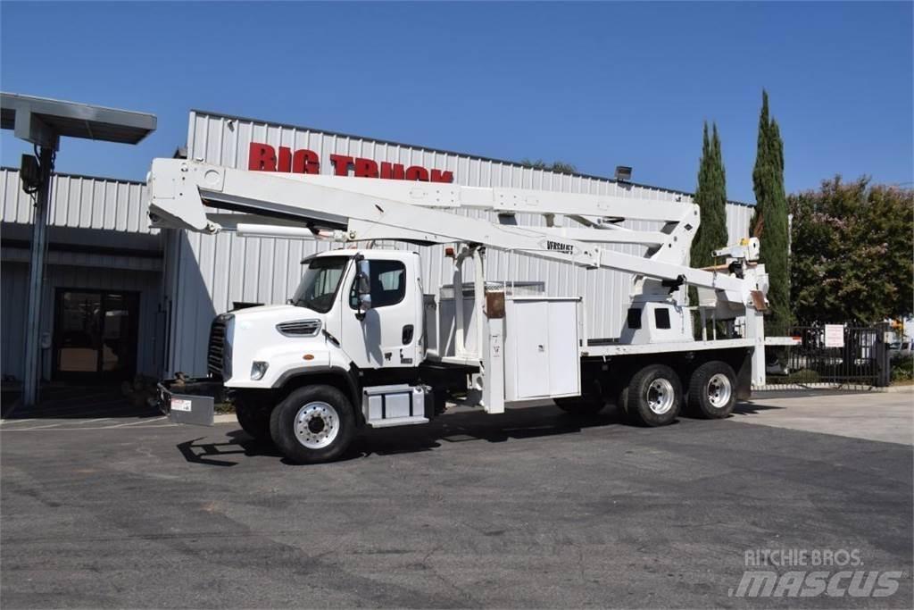 VERSALIFT VST9000 Platforme aeriene montate pe camion