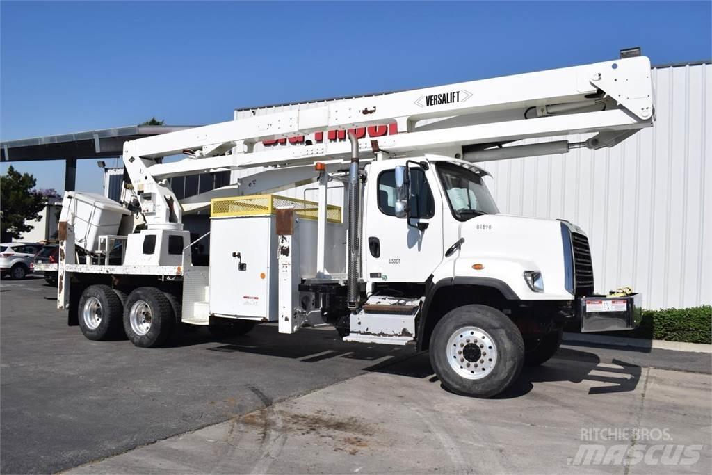 VERSALIFT VST9000 Platforme aeriene montate pe camion