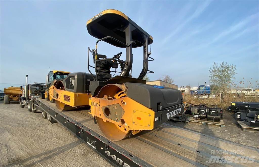 Volvo DD120C Cilindri compactori dubli