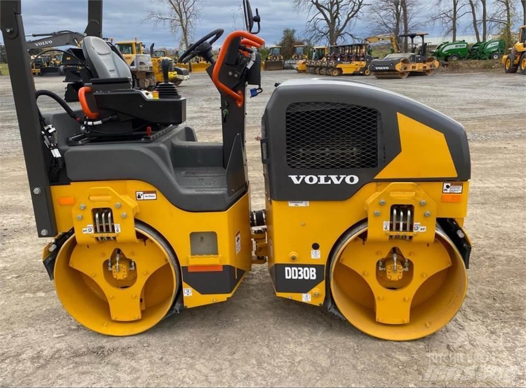 Volvo DD30B Cilindri compactori dubli