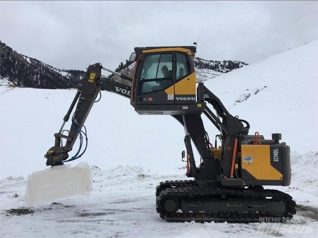 Volvo EC140EL Excavatoare pe șenile
