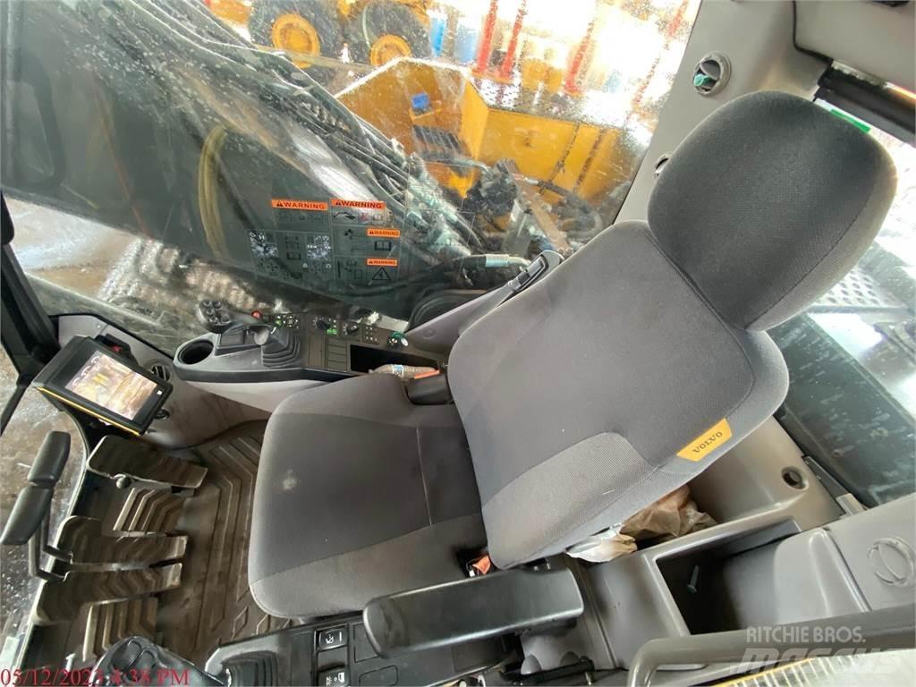 Volvo EC220EL Excavatoare pe șenile
