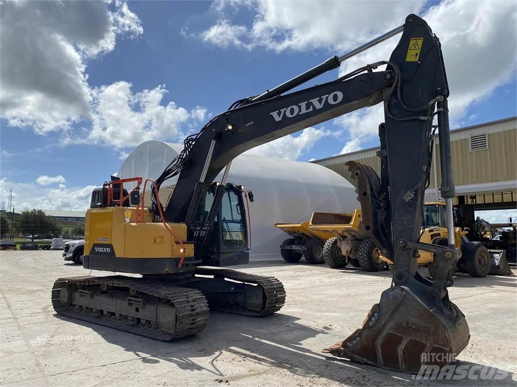 Volvo ECR235EL Excavatoare pe șenile
