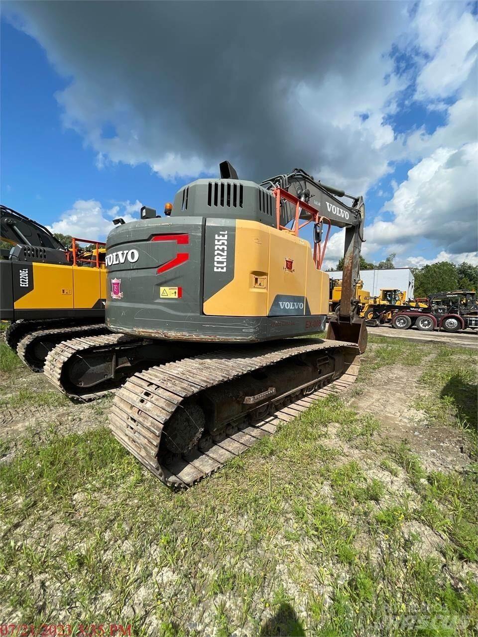 Volvo ECR235EL Excavatoare pe șenile
