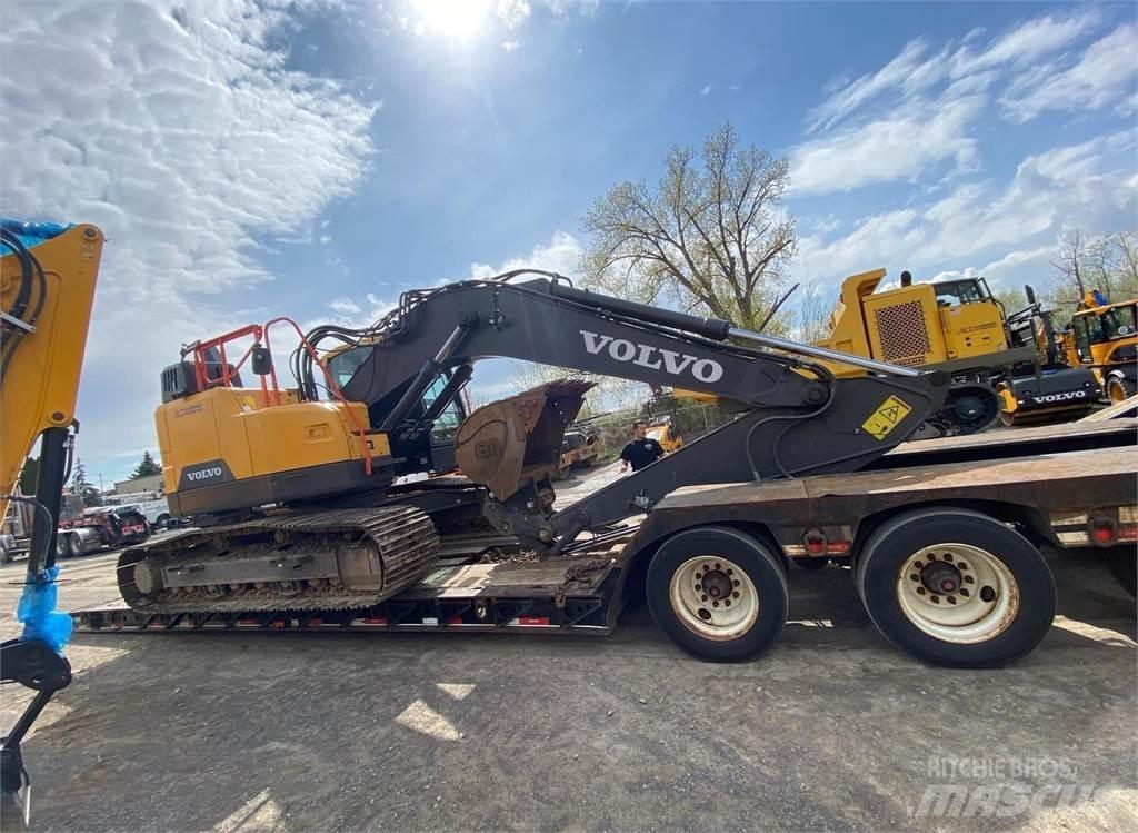Volvo ECR235EL Excavatoare pe șenile
