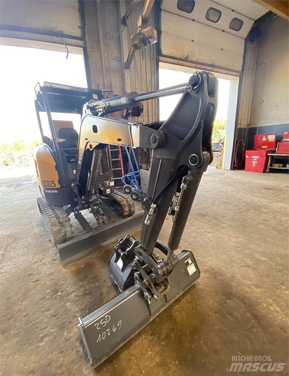 Volvo ECR25D Mini excavatoare < 7t
