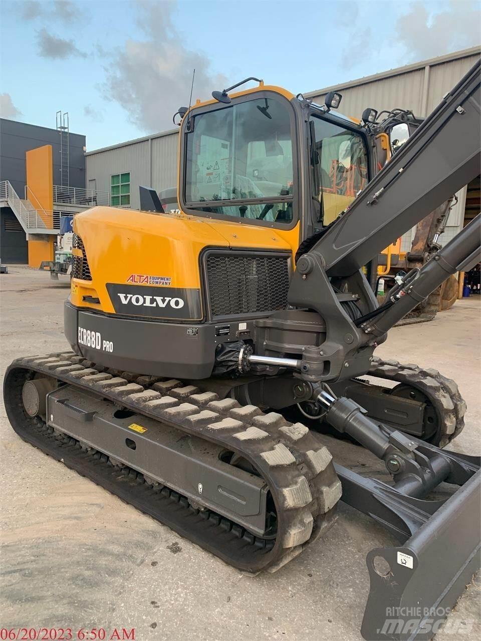 Volvo ECR88D Excavatoare pe șenile
