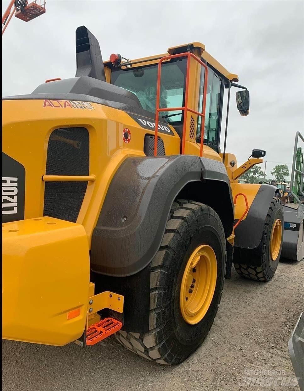 Volvo L120H Incarcator pe pneuri