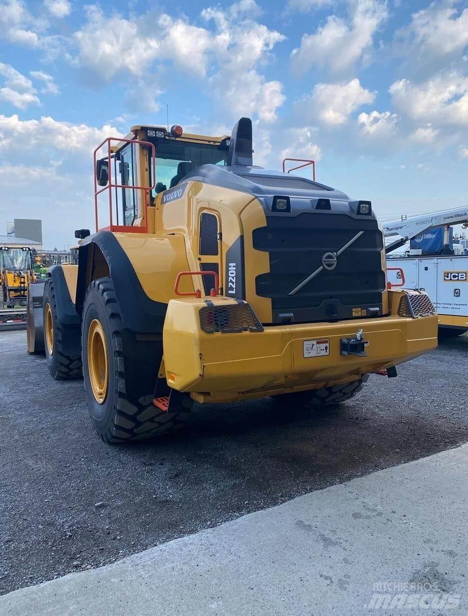Volvo L220H Incarcator pe pneuri
