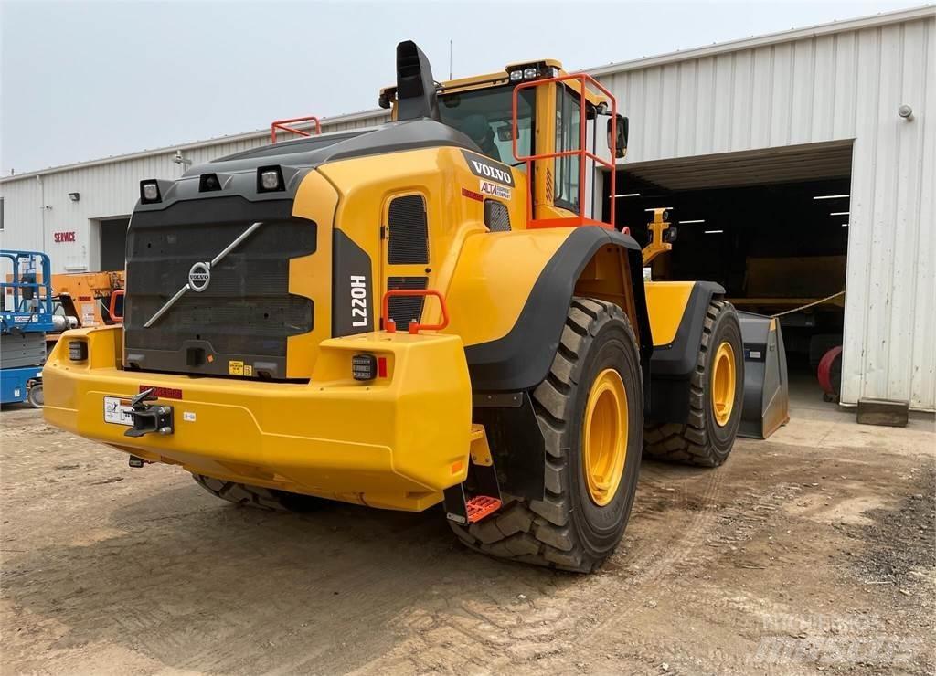 Volvo L220H Incarcator pe pneuri