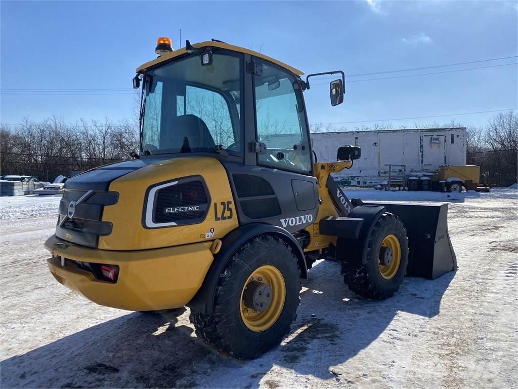 Volvo L25 ELECTRIC Incarcator pe pneuri