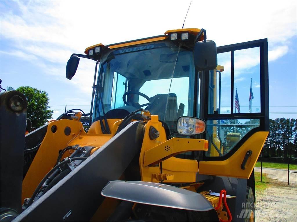 Volvo L70H Incarcator pe pneuri