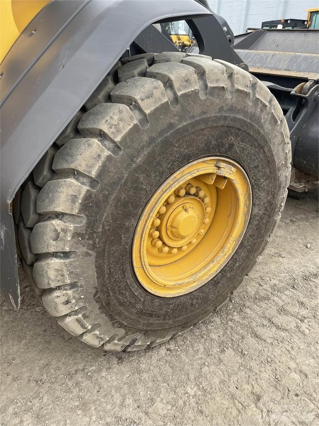 Volvo L90H Incarcator pe pneuri
