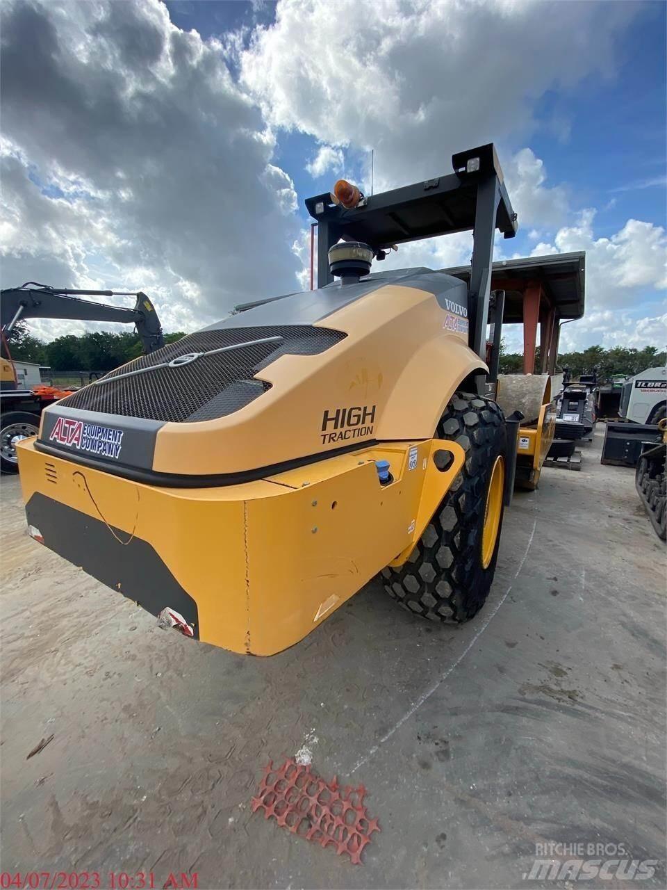 Volvo SD115B Cilindri compactori dubli