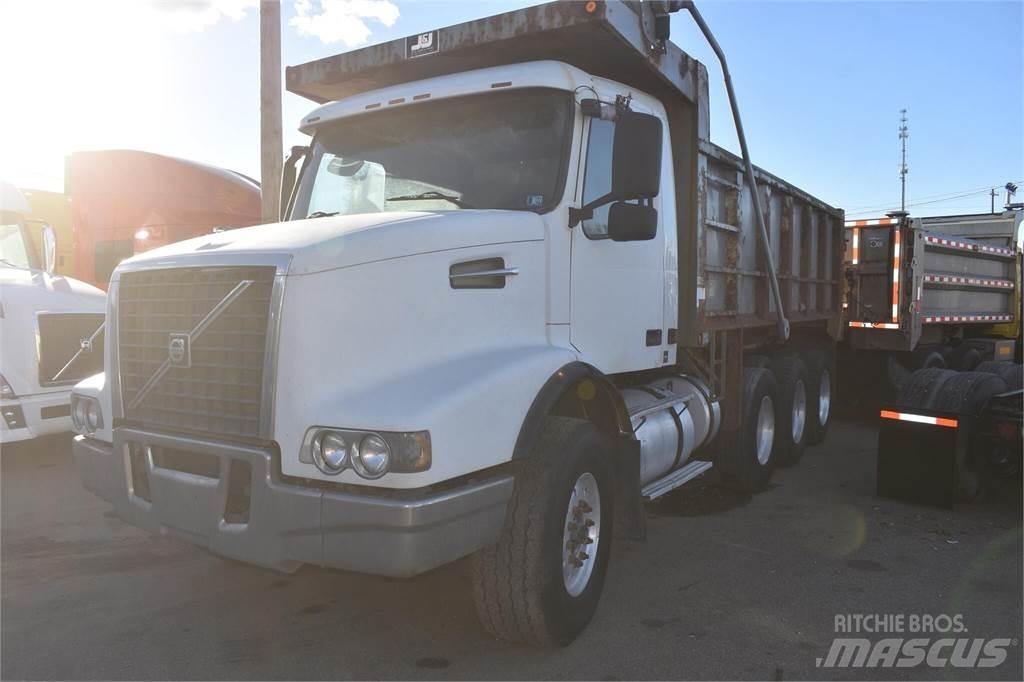 Volvo VHD84B200 Autobasculanta