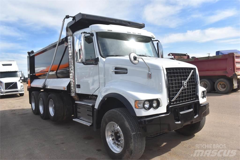 Volvo VHD84B300 Autobasculanta