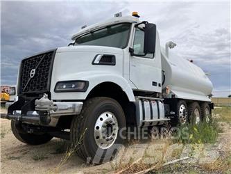 Volvo VHD84B300 Cisterne