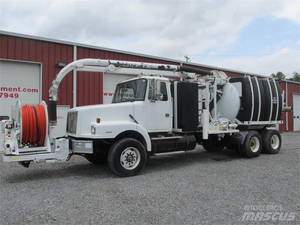 Volvo WG64 Cisterne