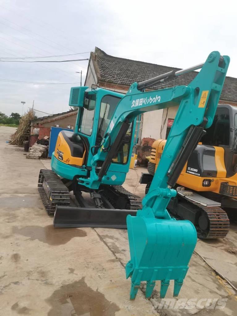 Kubota KX 135 Excavatoare pe șenile
