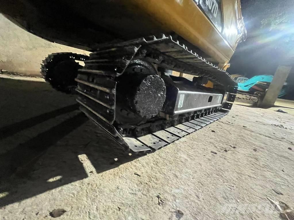 CAT 307 D Excavatoare pe șenile
