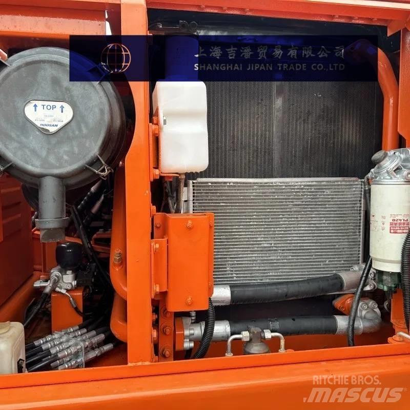 Doosan DX 150 Excavatoare pe șenile
