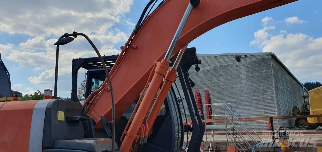 Hitachi ZX 210 LC-3 Excavatoare pe șenile
