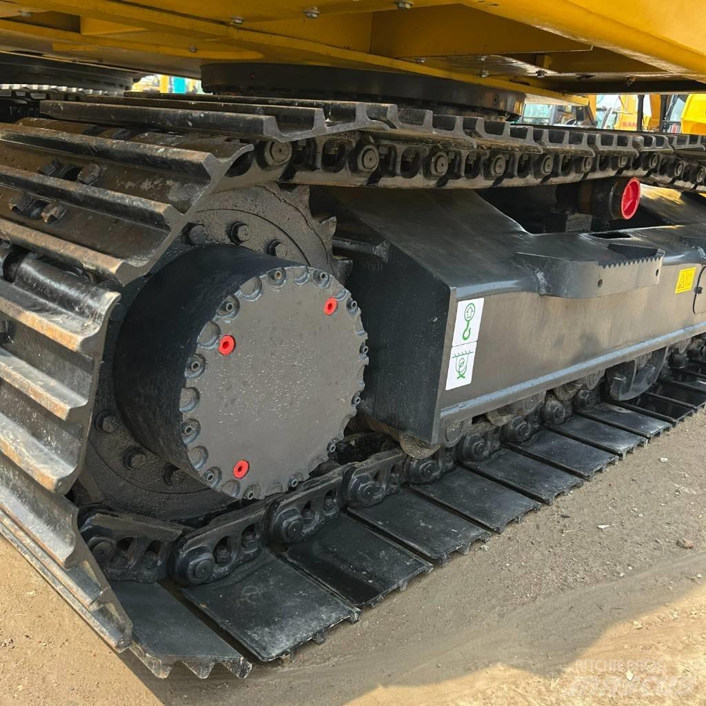 Komatsu 130 Excavatoare pe șenile
