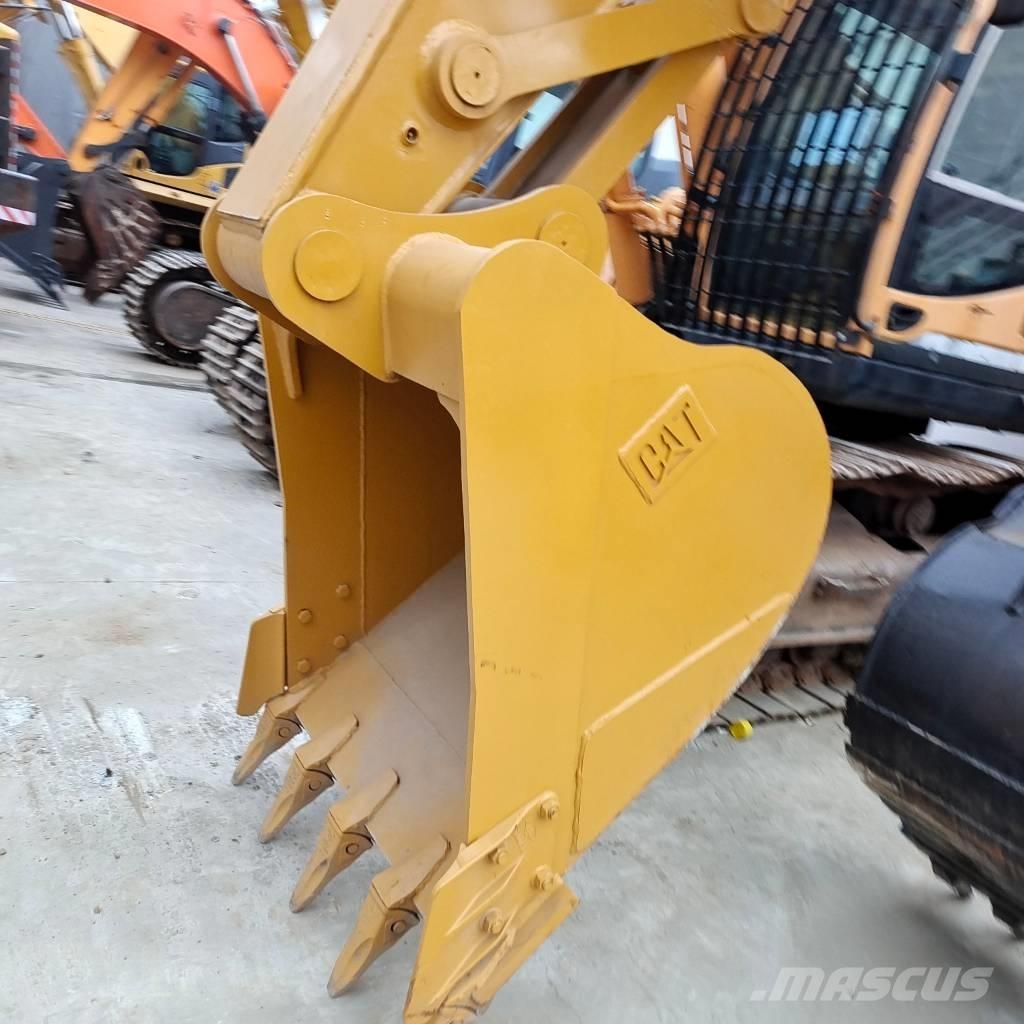 CAT 320 D 2 L Excavatoare pe șenile
