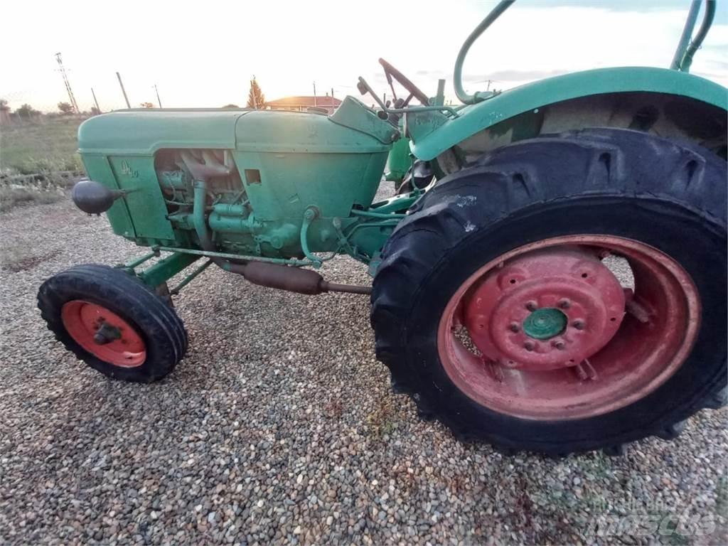 Deutz-Fahr D 40 Tractoare