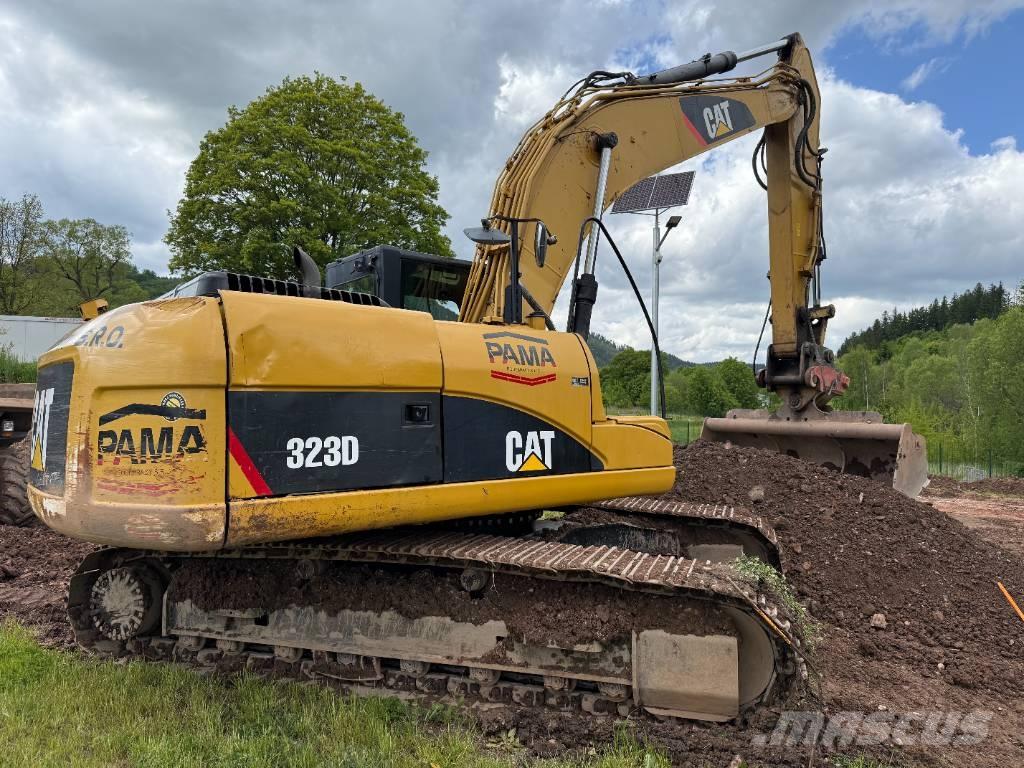 CAT 323 D L Excavatoare pe șenile
