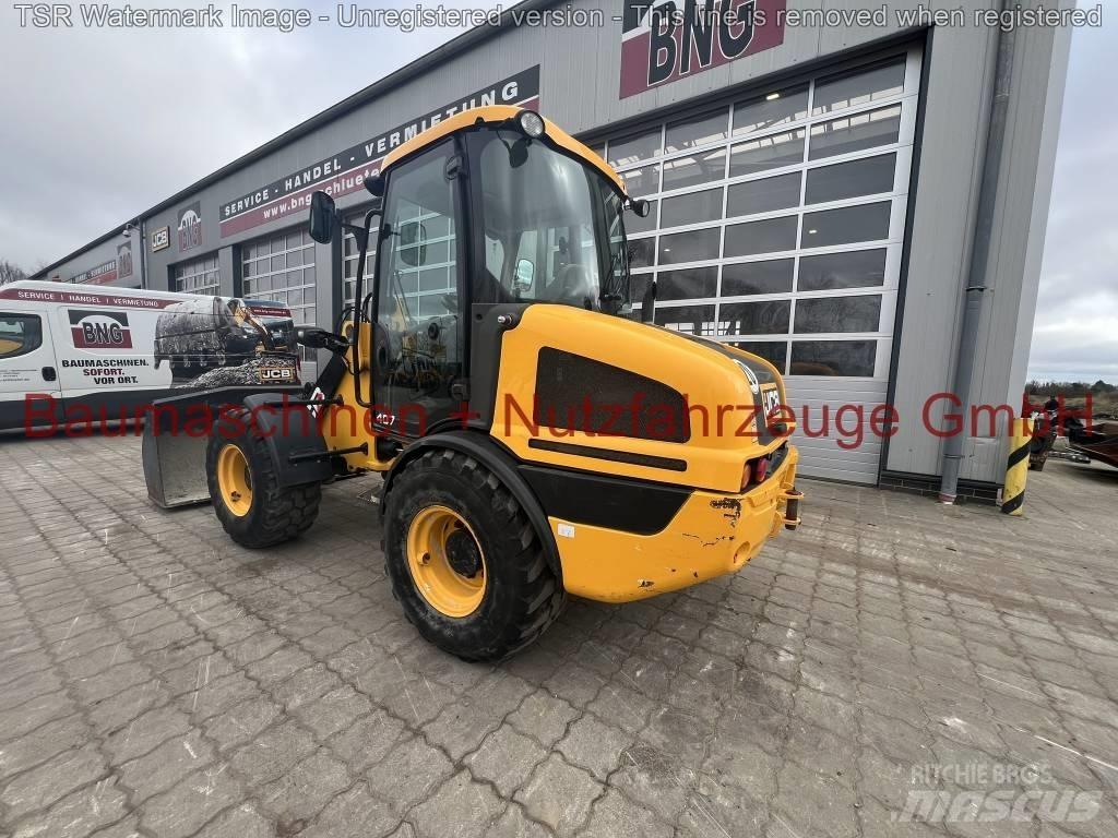 JCB 407 -gebraucht- Incarcator pe pneuri
