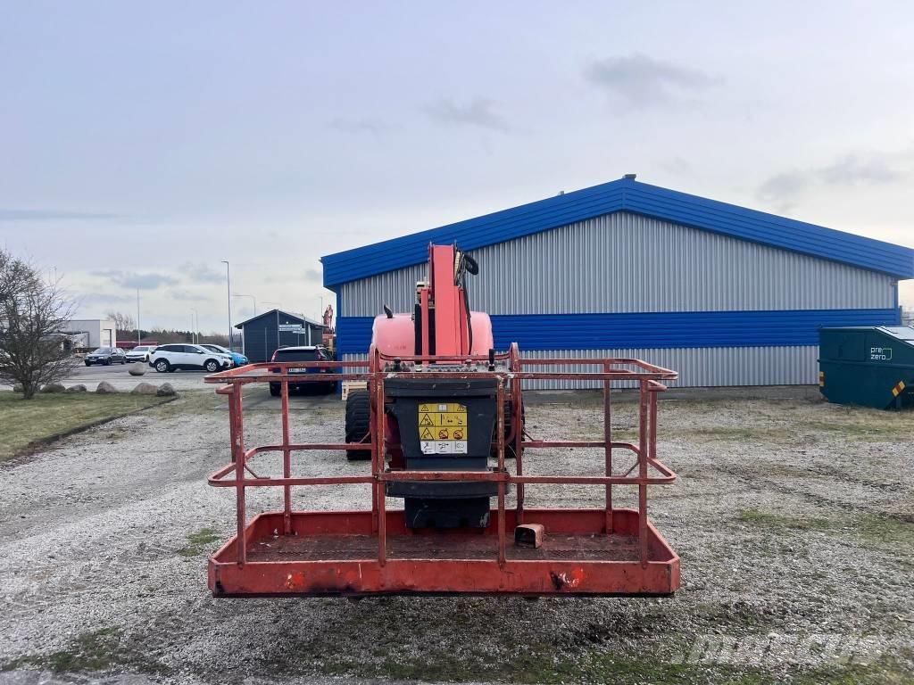 JLG 800 AJ Nacele cu brat articulat