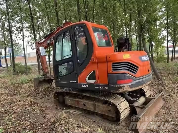 Doosan DX75 Excavatoare pe șenile
