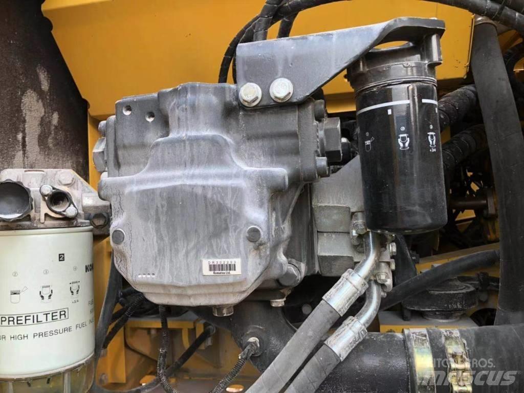 Komatsu 200-8 Excavatoare pe șenile
