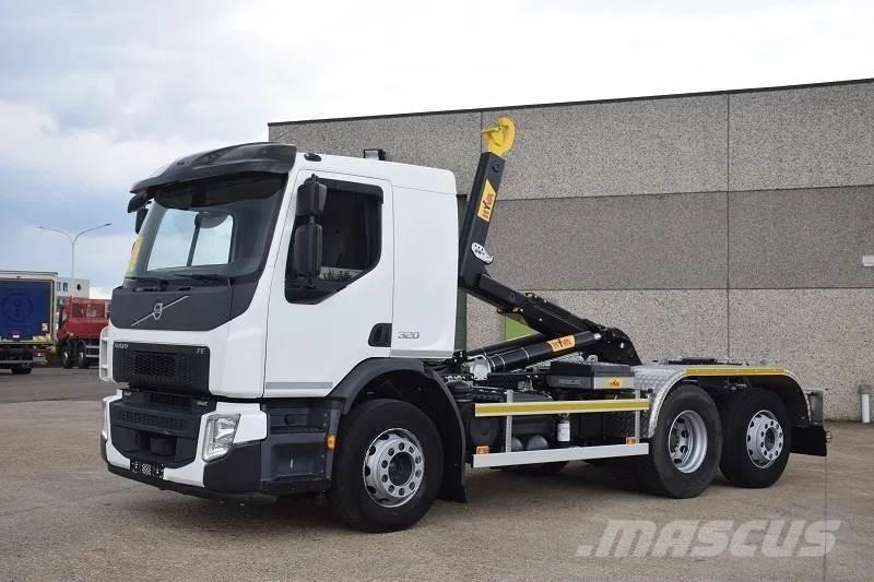 Volvo FE 320 Camion cu carlig de ridicare